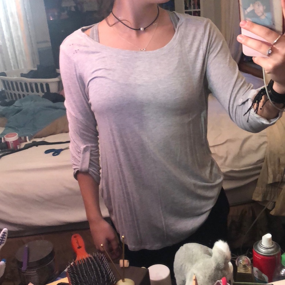 Grey top